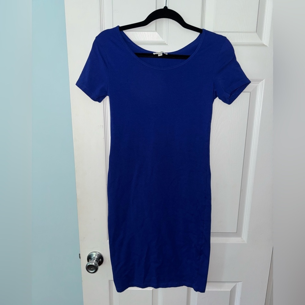 Zenana Outfitters Premium Scoop Neck Short Sleeve Royal Blue Bodycon Mini Dress